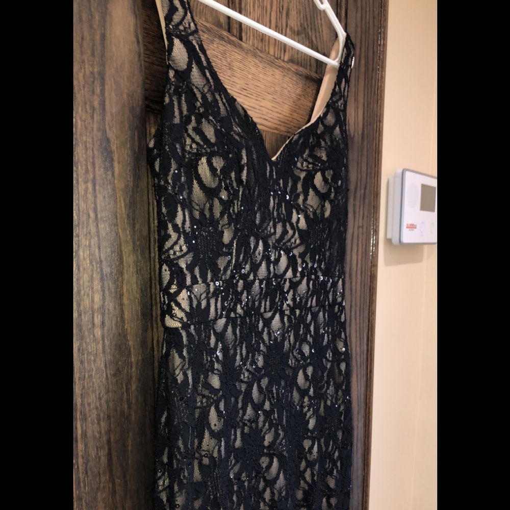 Women’s Formal Dress Size 10 Mermaid Black Betsy & Adam Sequins Lace Gown - Picture 5 of 8